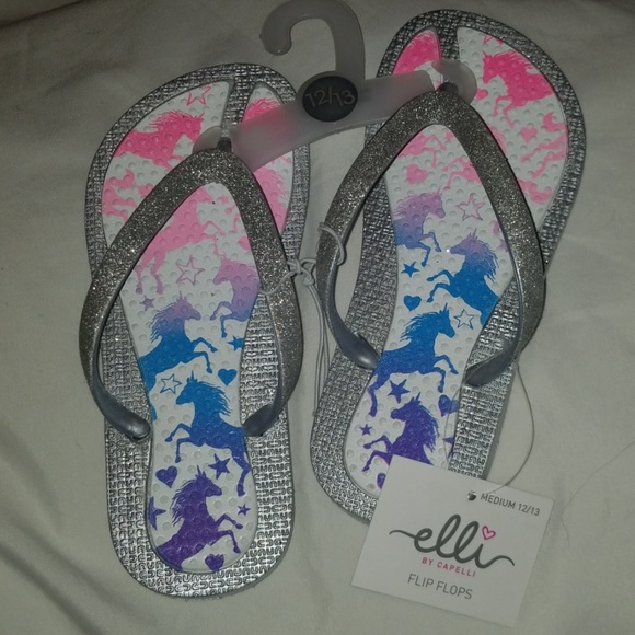 elli by capelli flip flops